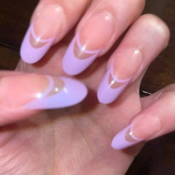 Barbie Lavender French nails - Picture 4 of 4